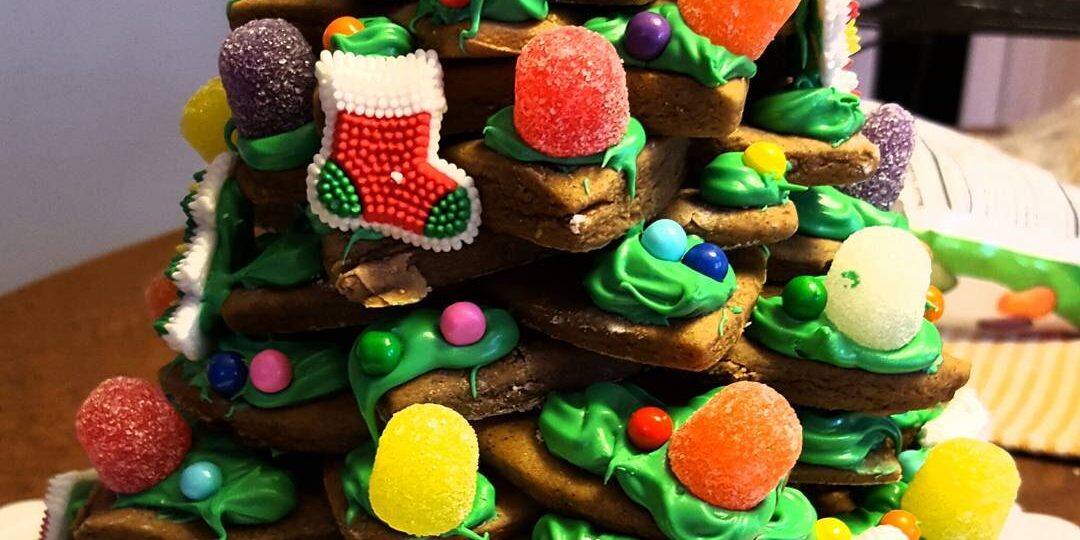 How to make a gingerbread Christmas tree as a fun kids activity
