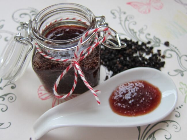 Using Elderberry Syrup and Gummies to Stay Healthy